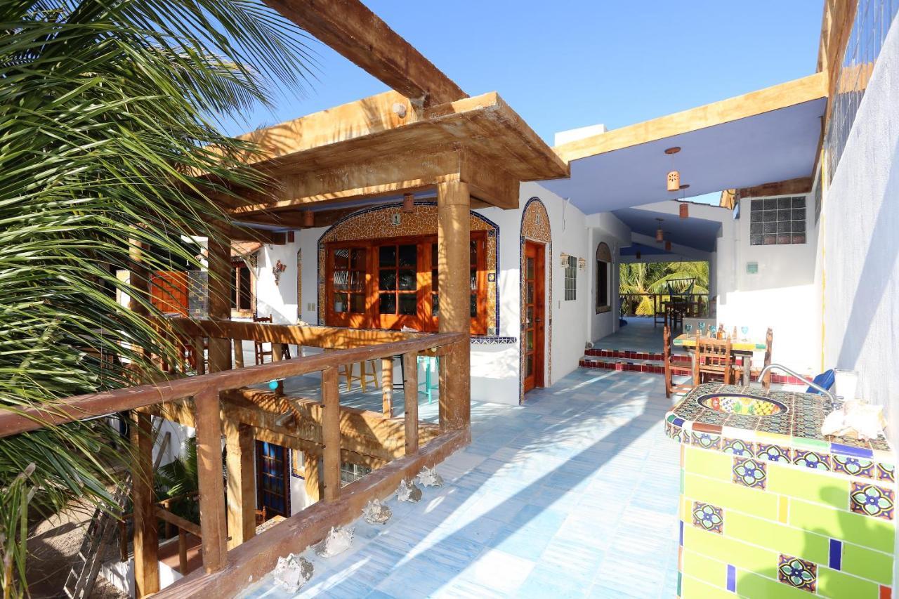 El Milagro Beach Hotel And Marina Isla Mujeres Exterior photo