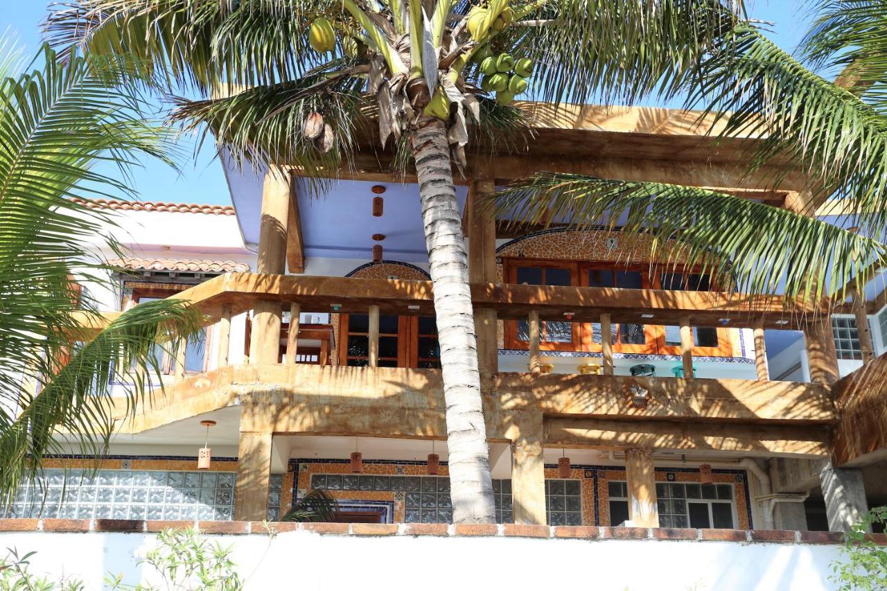 El Milagro Beach Hotel And Marina Isla Mujeres Exterior photo