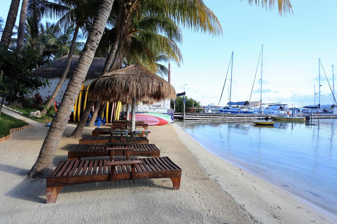 El Milagro Beach Hotel And Marina Isla Mujeres Exterior photo