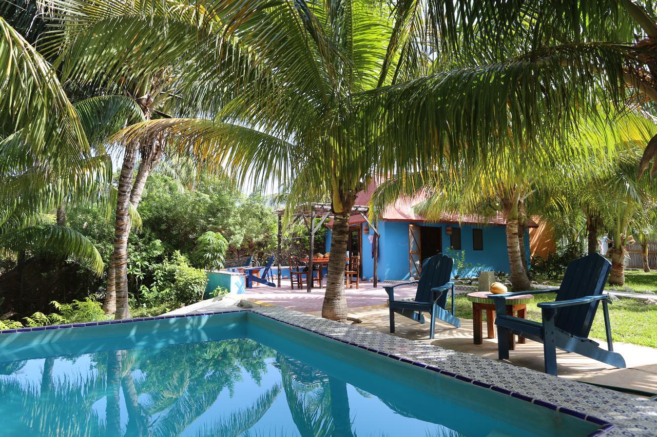 El Milagro Beach Hotel And Marina Isla Mujeres Exterior photo