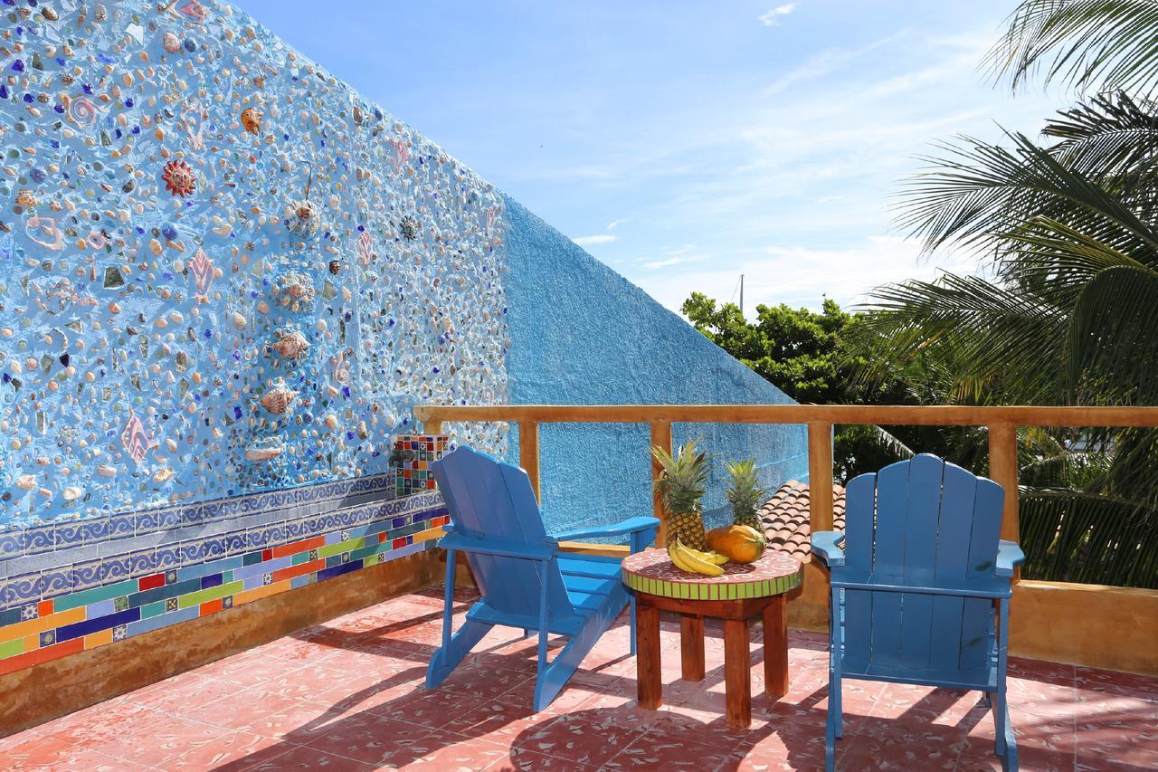 El Milagro Beach Hotel And Marina Isla Mujeres Exterior photo