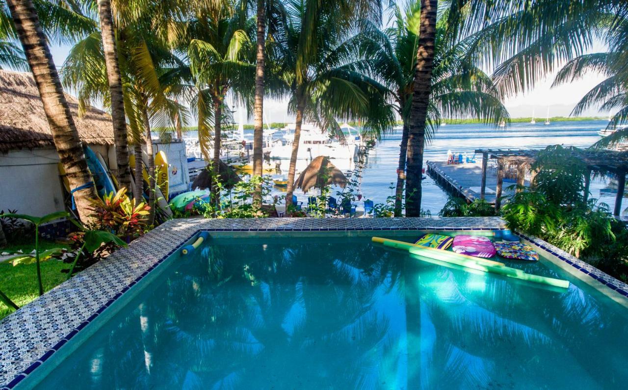 El Milagro Beach Hotel And Marina Isla Mujeres Exterior photo